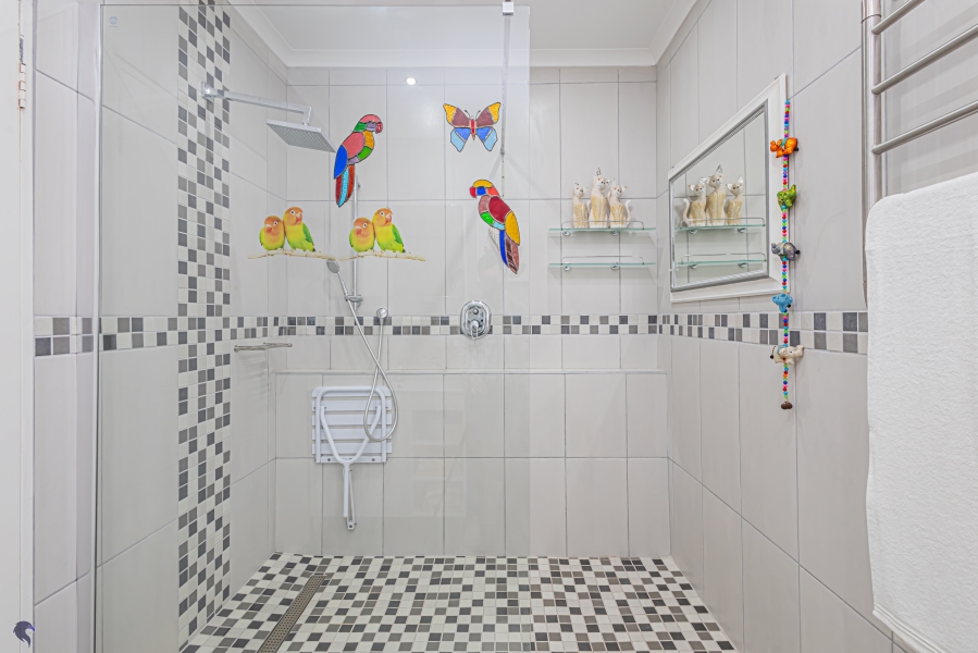 4 Bedroom Property for Sale in Calypso Beach Western Cape